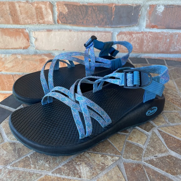 size 9 chaco women's sandals